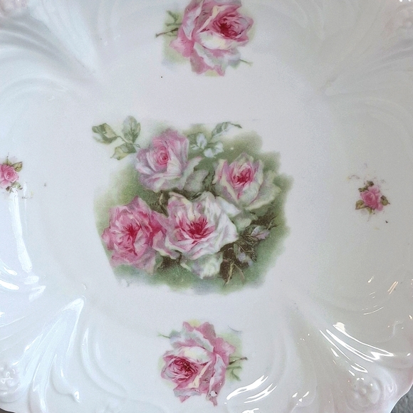 Vintage Embossed Floral Roses Handled Porcelain Plate 10.5" - Picture 2 of 6